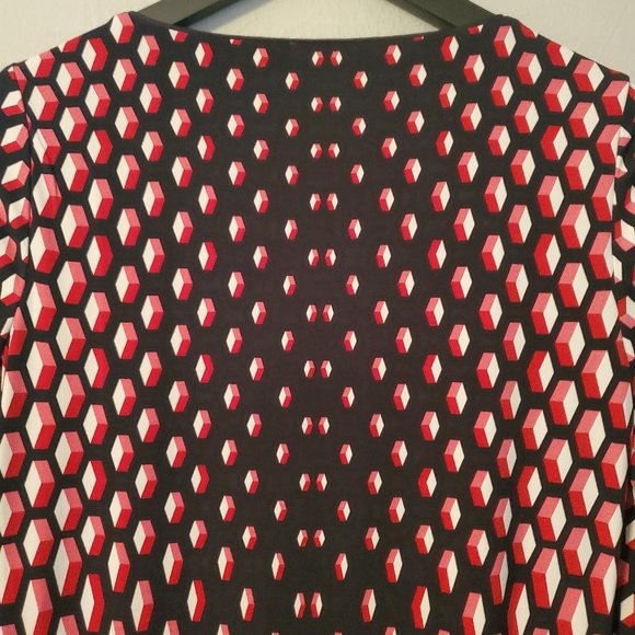 NWT WHBW Black w/ Red and Pink 3D Design Dress w/ Split Bell Sleeve Size XS - Picture 9 of 12